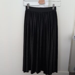 Chic Black Midi Skirt for Women